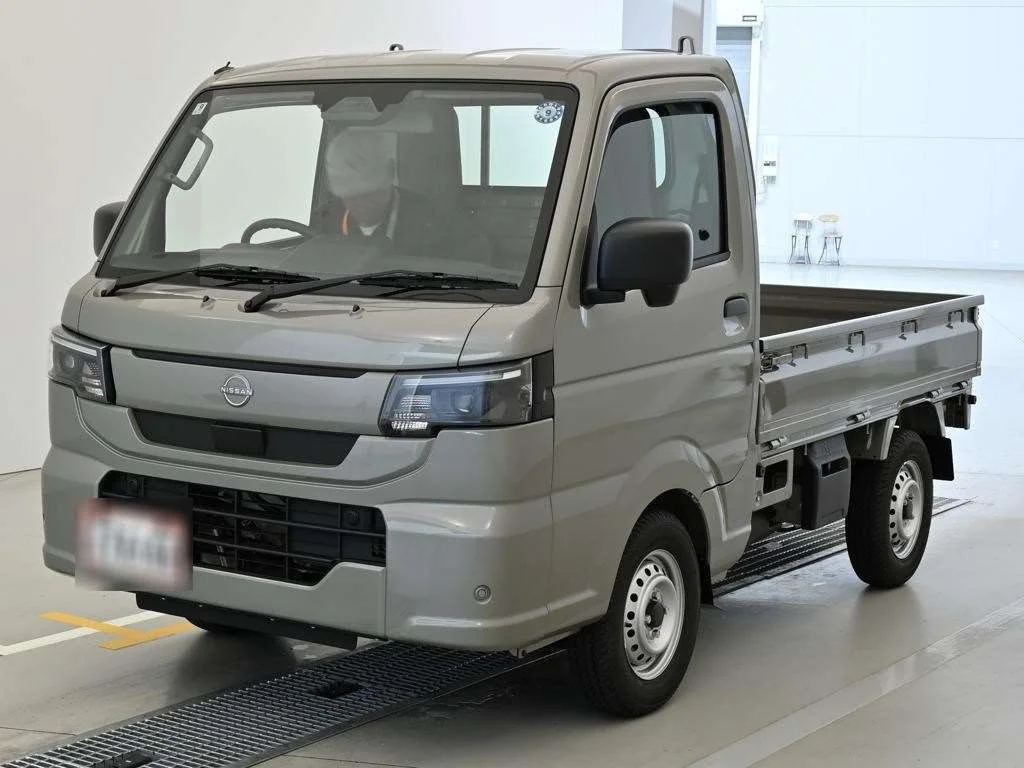 Nissan NT100 Clipper DR16T 2026